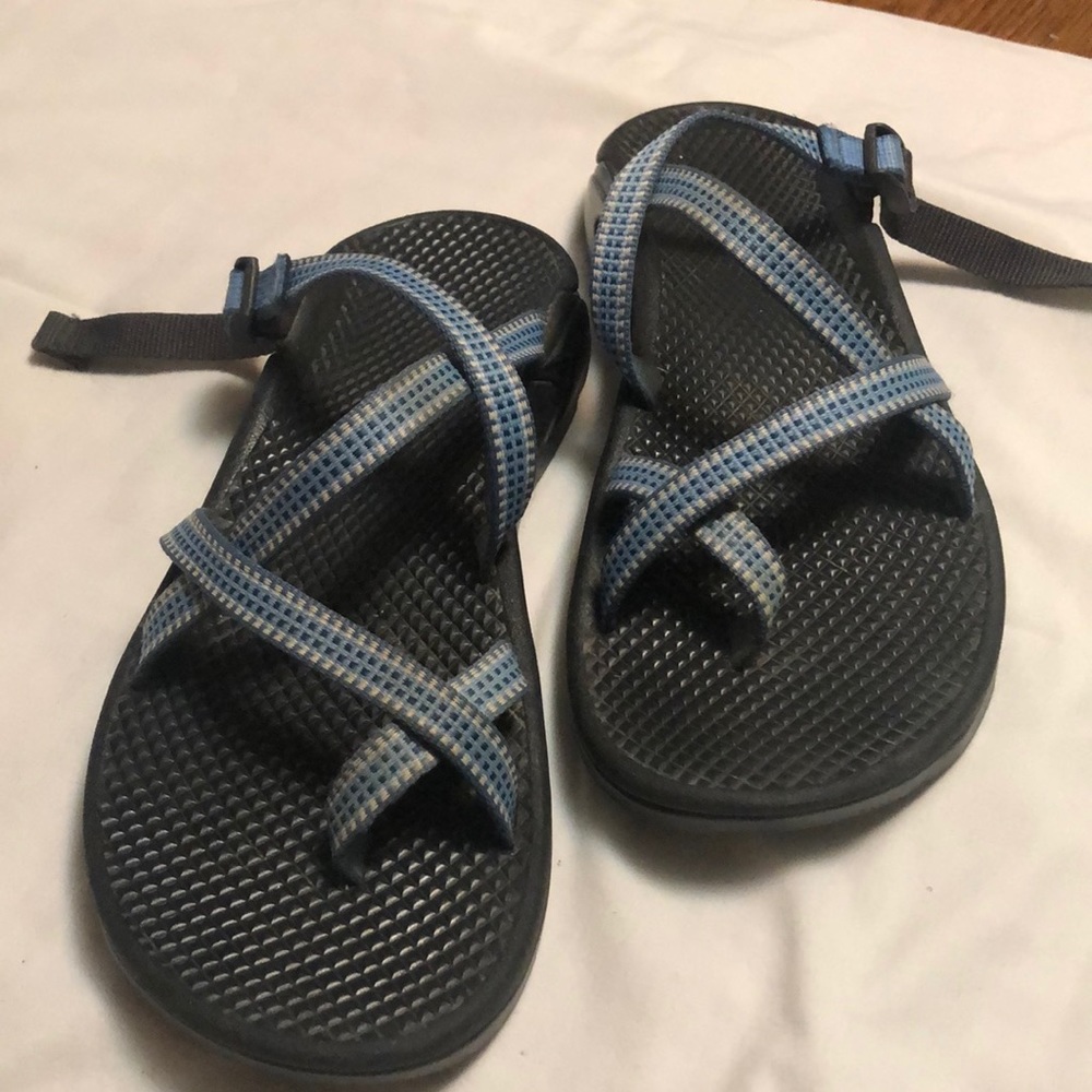 chaco slip-on blue sandals